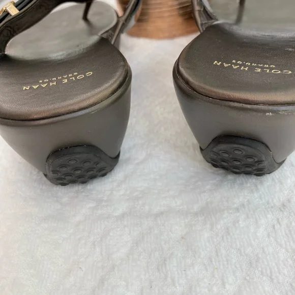 NWT COLE HAAN Brown Woman Thong Sandal size 8B - Picture 6 of 9